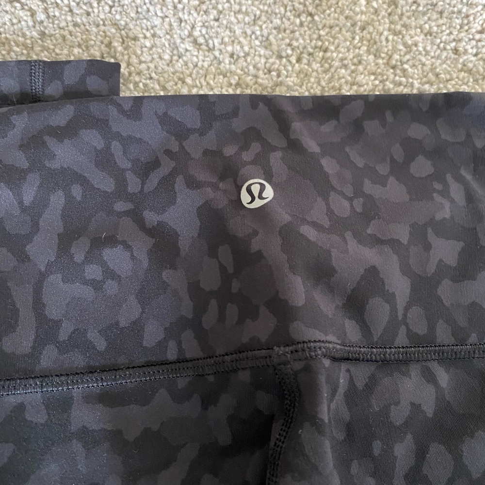 Lululemon size 2 yoga pants